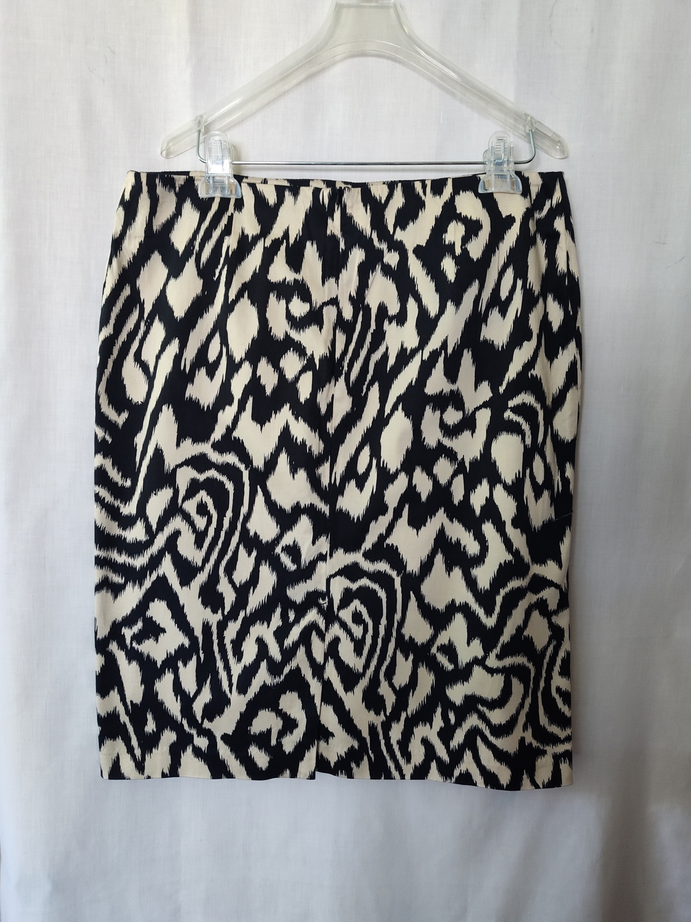 Larry Levine Black & White Patterned Pencil Skirt, Size 12